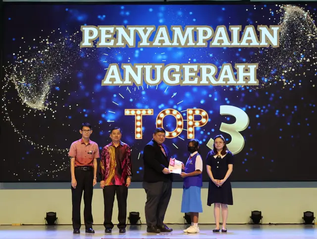 1S8A3895