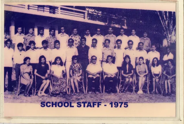 1975 (23)
